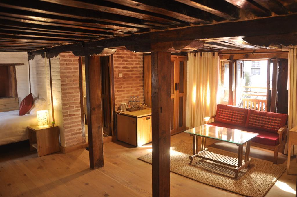 ラリトプル ブティック ヘリテージ ホーム Bed & Breakfast エクステリア 写真